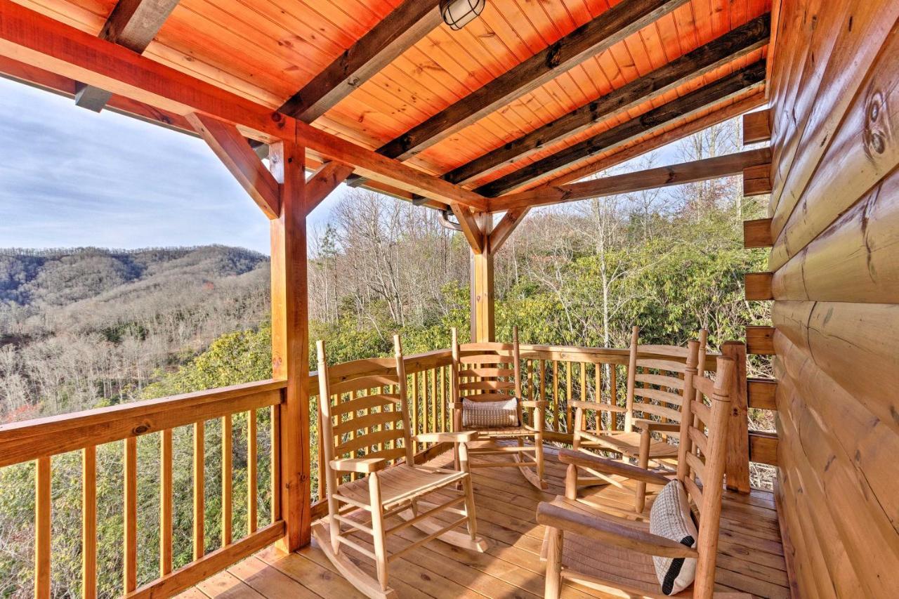 Hilltop Cabin On 5 Acres With Hot Tub And Waterfall! Bryson City Exterior photo