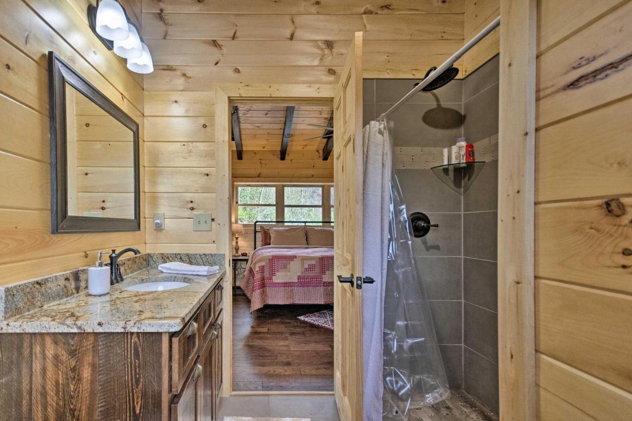 Hilltop Cabin On 5 Acres With Hot Tub And Waterfall! Bryson City Exterior photo