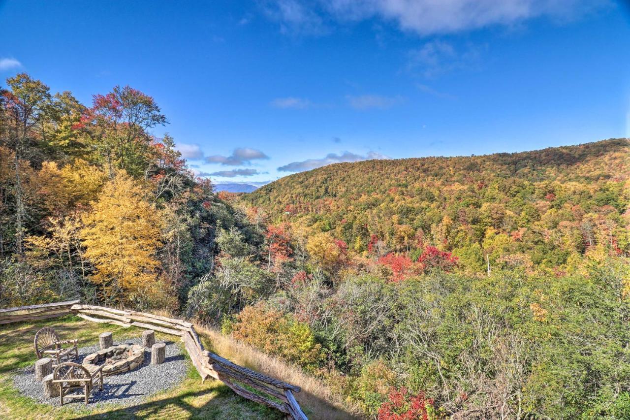 Hilltop Cabin On 5 Acres With Hot Tub And Waterfall! Bryson City Exterior photo